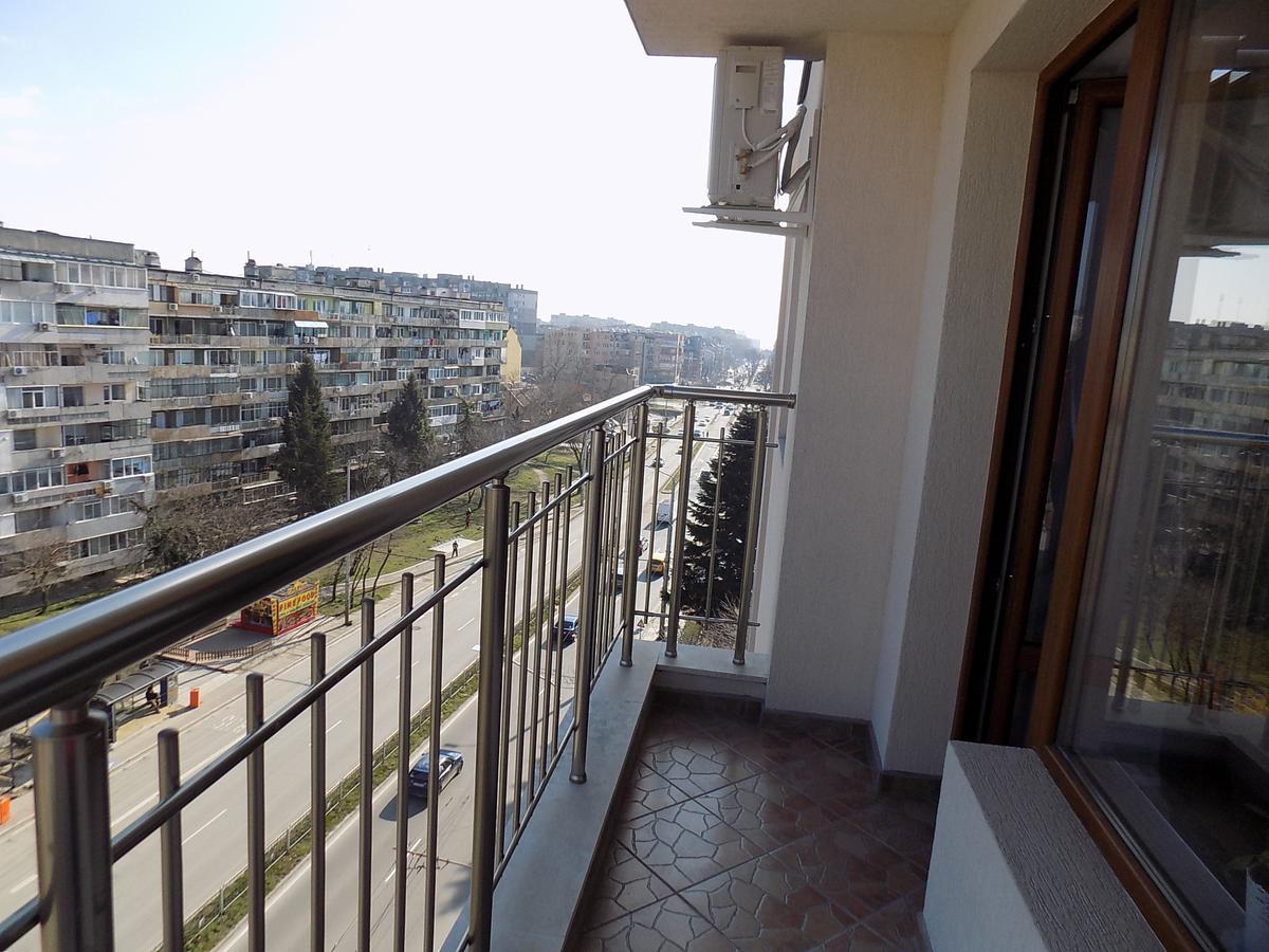 Apartment Silvi Varna Bagian luar foto