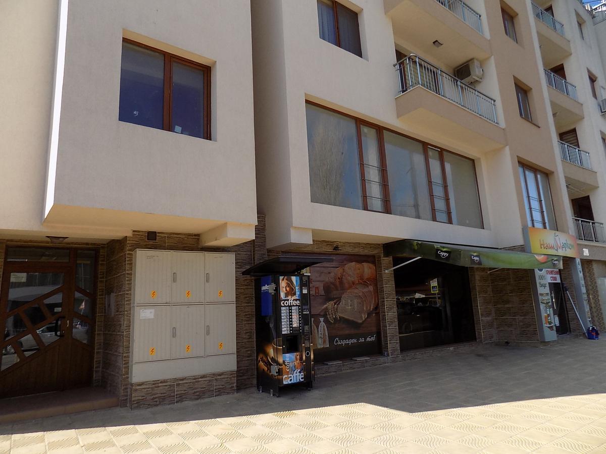 Apartment Silvi Varna Bagian luar foto