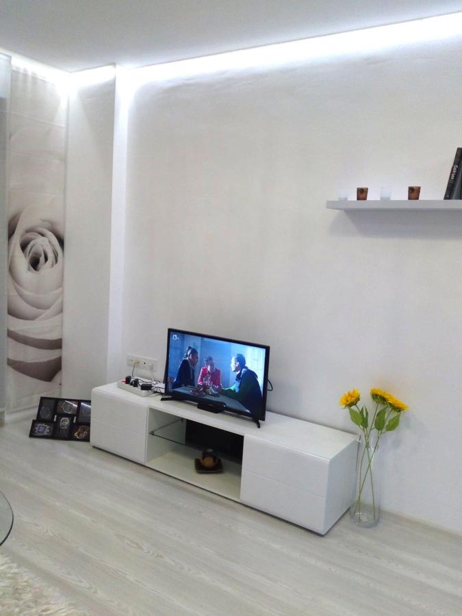 Apartment Silvi Varna Bagian luar foto